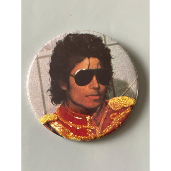 Vintage Michael Jackson Beat It 1980s Pin Button Pinback - Picture 1 of 3